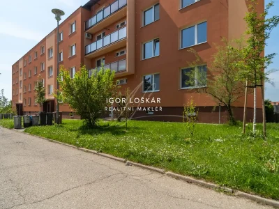 byt-1+1-balkon-zbysov-u-oslavan-sportovni-558-02-igor-loskar-realitni-makler