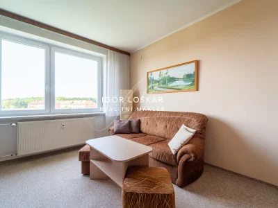 byt-1+1-balkon-zbysov-u-oslavan-sportovni-558-07-igor-loskar-realitni-makler