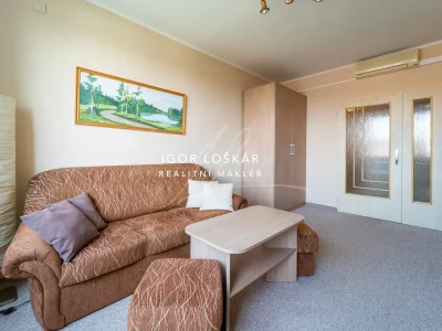 byt-1+1-balkon-zbysov-u-oslavan-sportovni-558-08-igor-loskar-realitni-makler