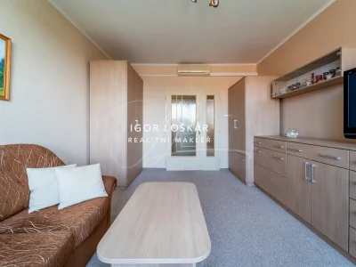 byt-1+1-balkon-zbysov-u-oslavan-sportovni-558-09-igor-loskar-realitni-makler