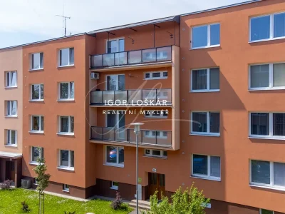 byt-1+1-balkon-zbysov-u-oslavan-sportovni-558-28-igor-loskar-realitni-makler