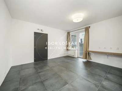 byt_3kk_terasa_balkon_brno_kamechy_ul_krepelci_igor_loskar_09