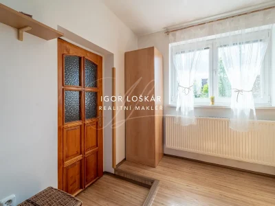rodinny-dum-rd-se-zahradou-uherske-hradiste-tyrsova-1567-48-igor-loskar-realitni-makler