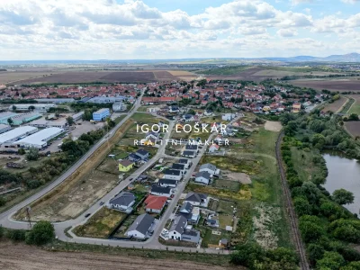 stavebni_pozemek_boretice_u_hustopeci_igor_loskar_realitni_makler_01