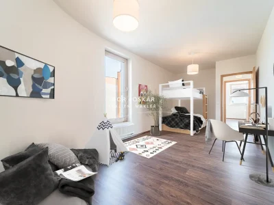 virtualni-home-staging-byt-3kk-parkovaci-stani-terasa-bucovice-u-skol-1145-23-igor-loskar-realitni-makler